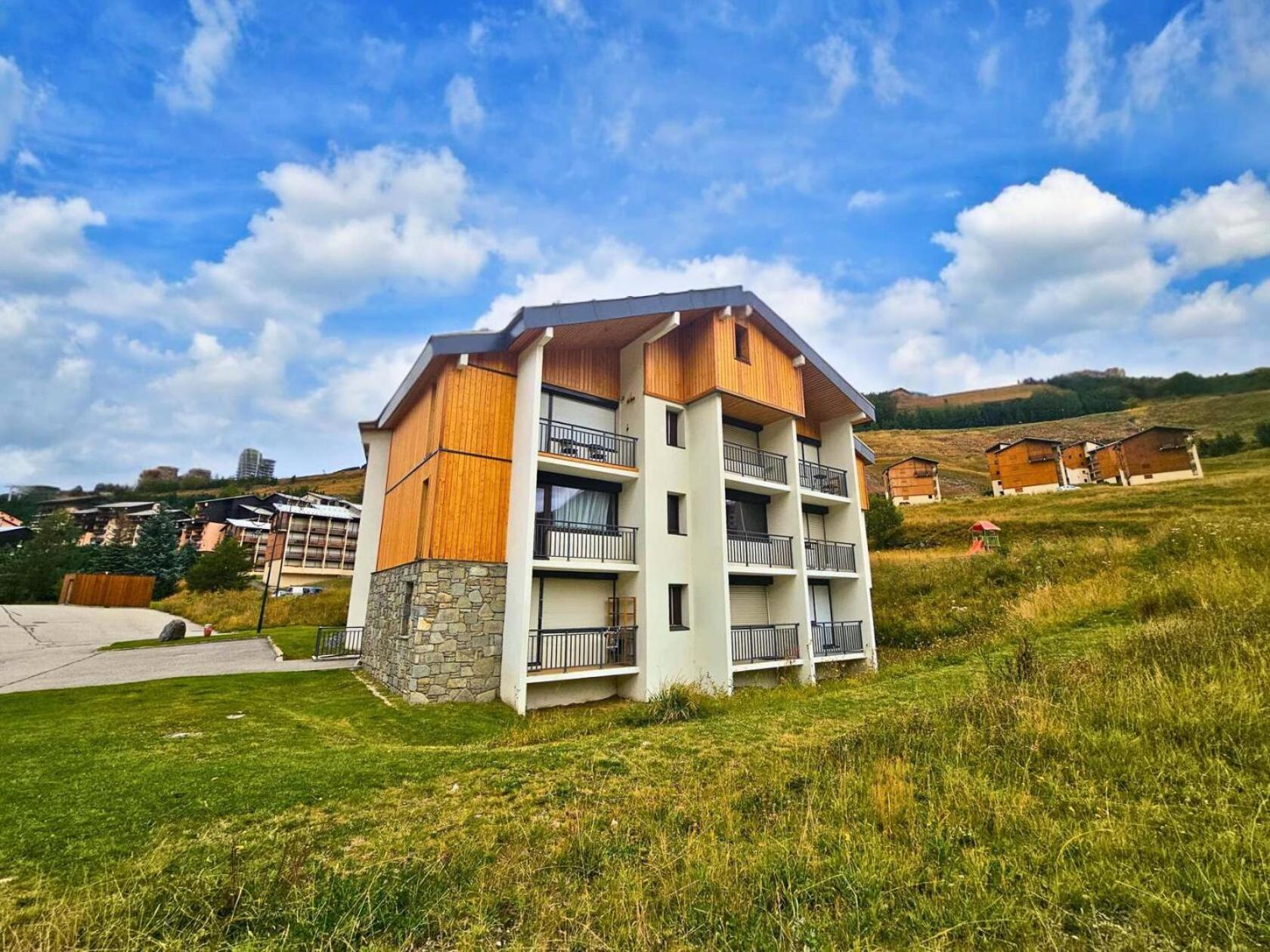 Residence Campanules - Ski Aux Pieds, Appartement Tout En Bois Au Coeur Des Menuires Mae-9071 Saint-Martin-de-Belleville Exterior photo